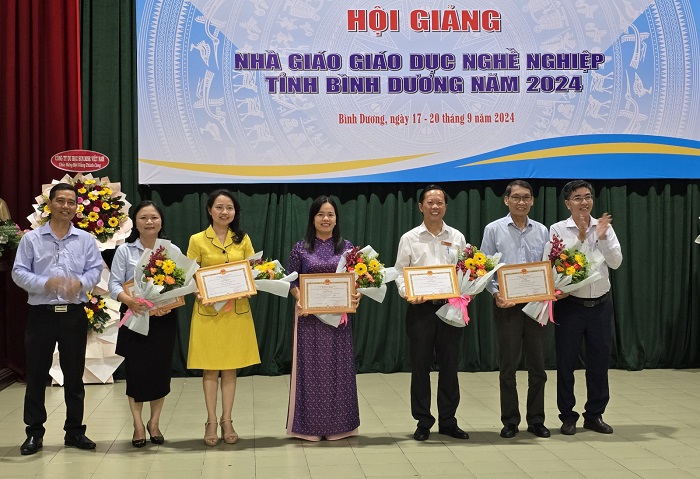 Trường Trung cấp Nông lâm nghiệp đạt giải Nhất tập thể trong Hội giảng Nhà giáo giáo dục nghề nghiệp tỉnh Bình Dương năm 2024